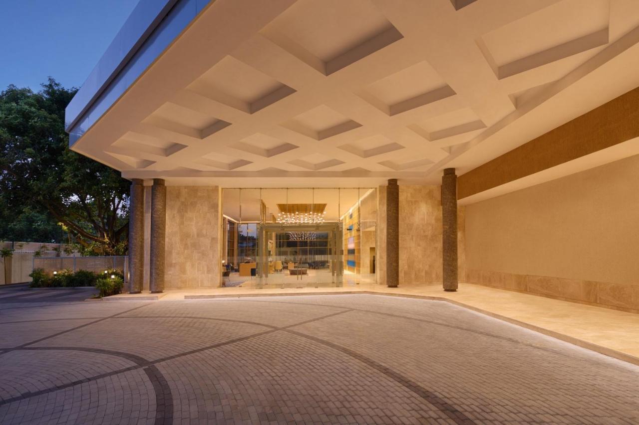 Courtyard By Marriott Tiruchirappalli Exteriör bild