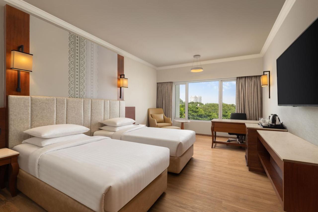Courtyard By Marriott Tiruchirappalli Exteriör bild