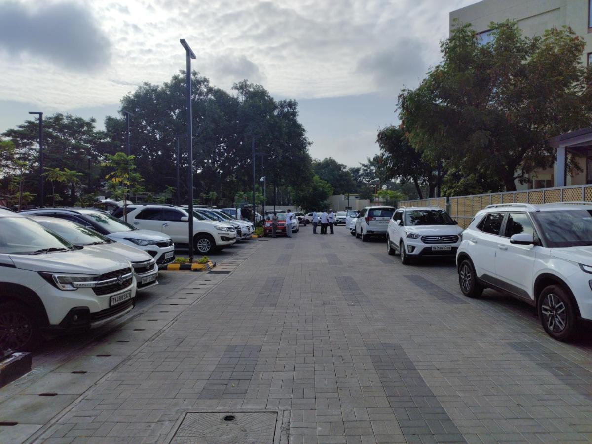 Courtyard By Marriott Tiruchirappalli Exteriör bild