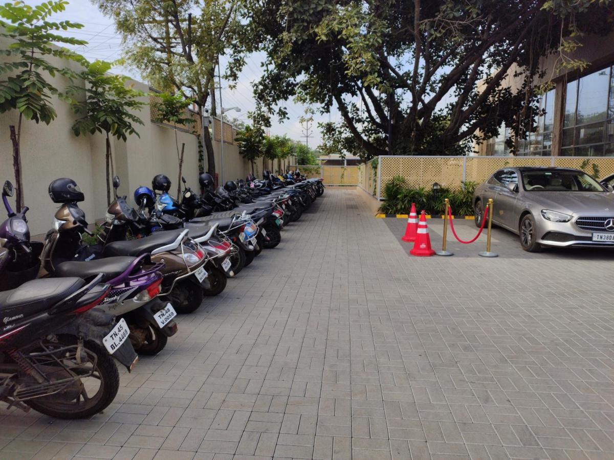 Courtyard By Marriott Tiruchirappalli Exteriör bild