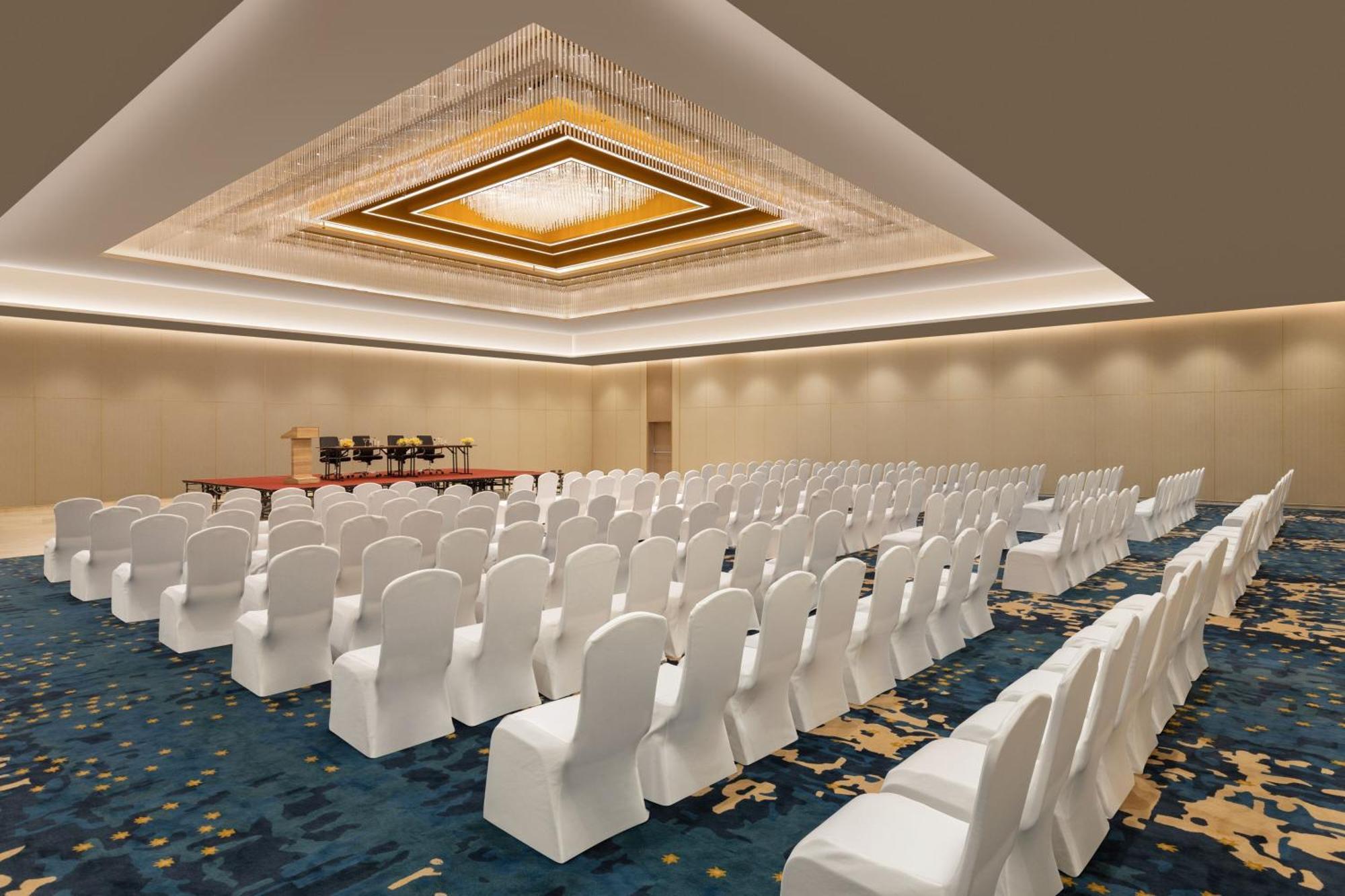 Courtyard By Marriott Tiruchirappalli Exteriör bild