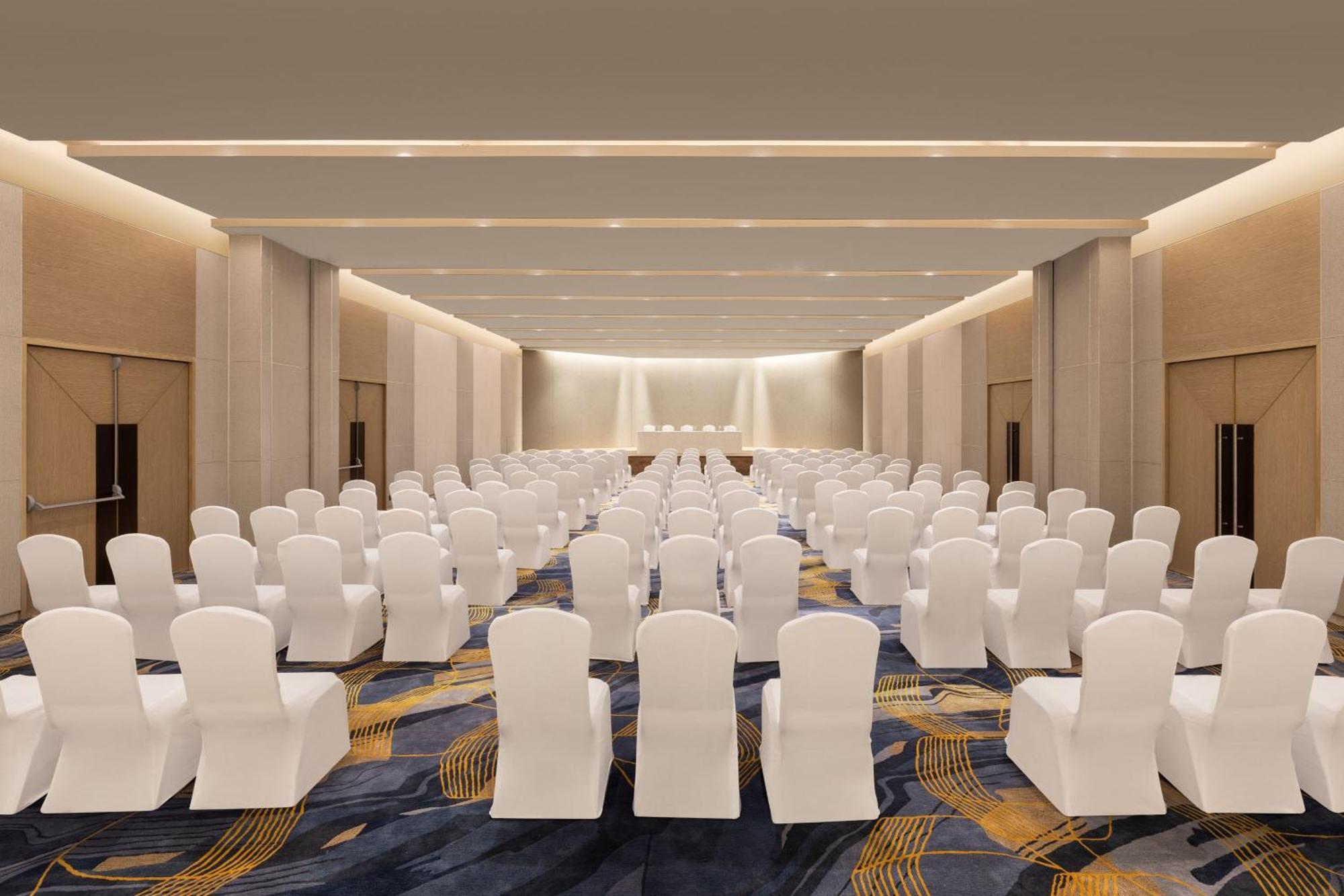 Courtyard By Marriott Tiruchirappalli Exteriör bild