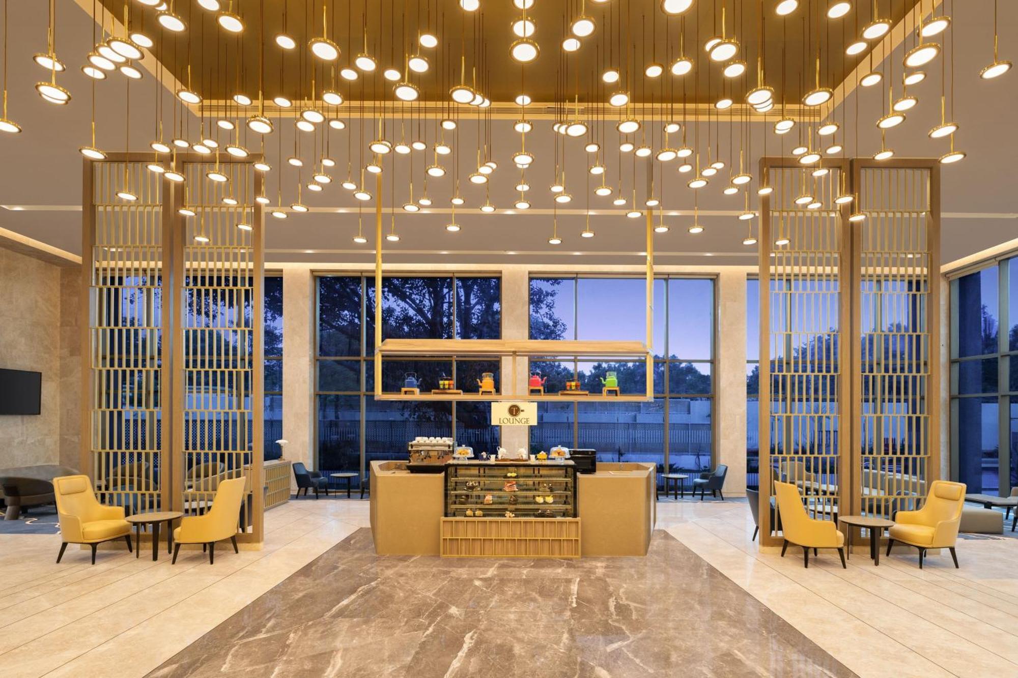 Courtyard By Marriott Tiruchirappalli Exteriör bild