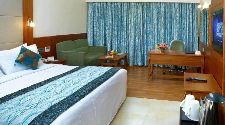 Courtyard By Marriott Tiruchirappalli Exteriör bild